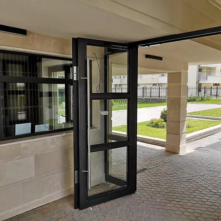 Business And Leisure In Mladost 2 With Free Garage Daire *